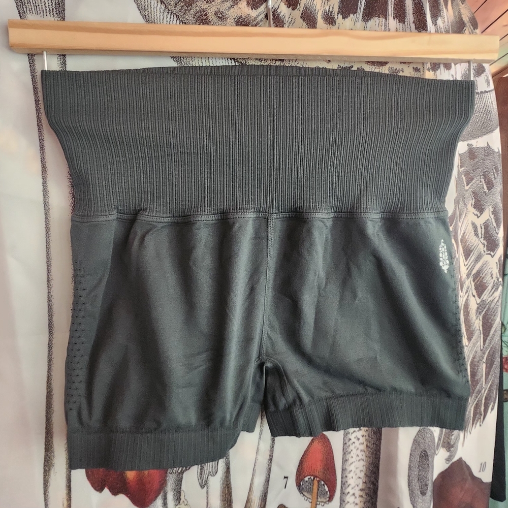Free people movement shorts in alpine trails - Picture 2 of 9